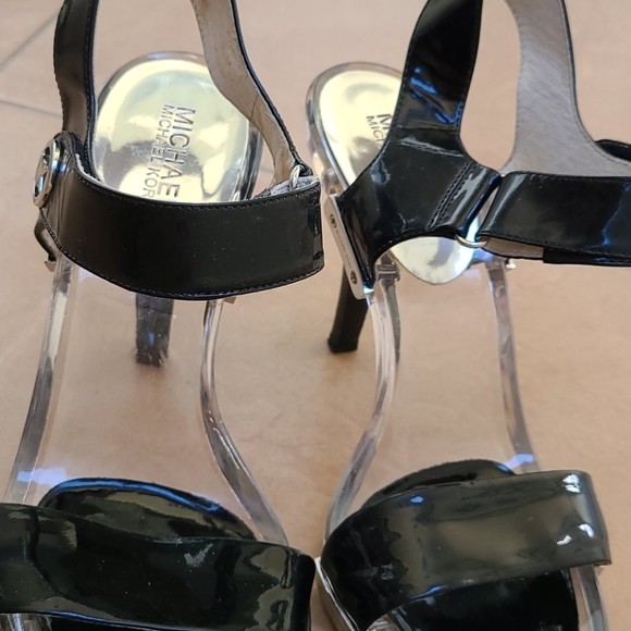 Michael Kors Sandals - Picture 5 of 10